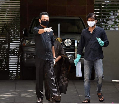 தமிழகத்தில் டாஸ்மாக் கடைகள் திறப்புக்கு கண்டனம்