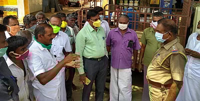 அம்பாசமுத்திரத்தில் மக்கள் எதிர்ப்பை மீறி காவல்துறை பாதுகாப்புடன் மதுக்கடை திறப்பு