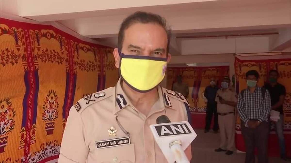 மும்பையில் 250 காவலர்களுக்கு கரோனா பாதிப்பு