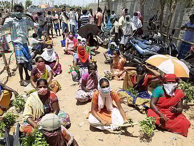 திருவள்ளூர் அருகே மதுபானக்கடை முன்பு பெண்கள் போராட்டம்; 7 பேர் கைது