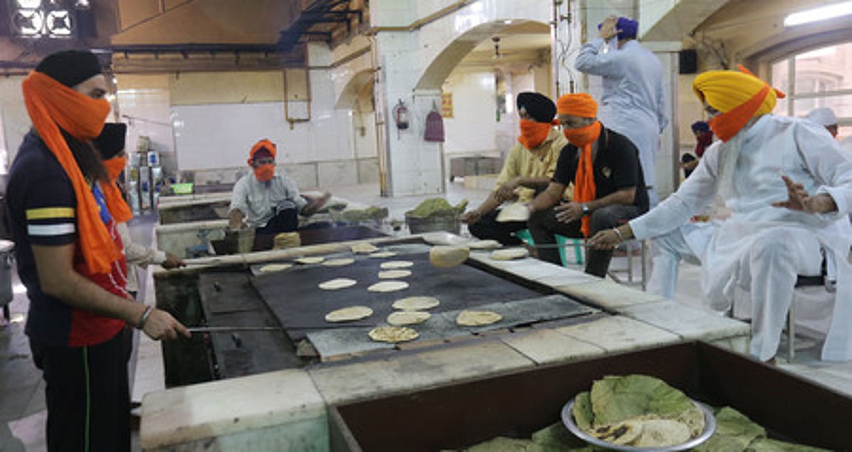 தில்லியில் நடமாடும் வாகனங்கள் மூலம் ஏழைகளின் பசியைப் போக்கும் ‘டிஎஸ்ஜிஎம்சி’!