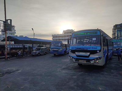 நாமக்கல்: 60 சதவீத பயணிகளுடன் 120 அரசு பேருந்துகள் இயக்கம்