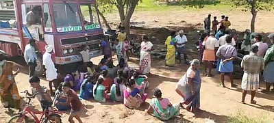 ஆண்டிபட்டி அருகே ஆழ்துளை கிணறு அமைக்கும் பணி தடுத்து நிறுத்தம்: பொதுமக்கள் போராட்டம்