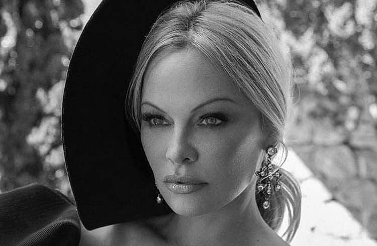 மூன்று முறைதான் திருமணம் செய்துள்ளேன்: பிரபல நடிகை விளக்கம்