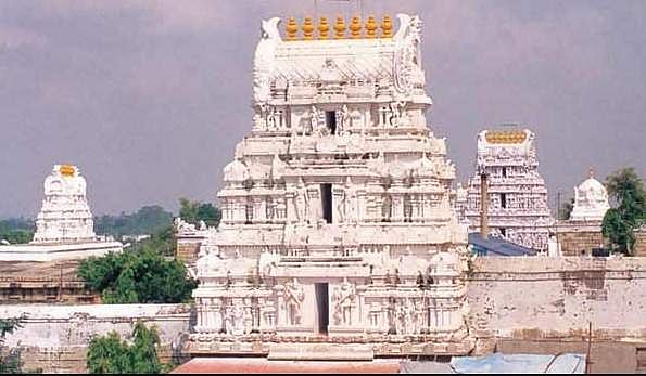 காளஹஸ்தியில் தரிசனம் ரத்து