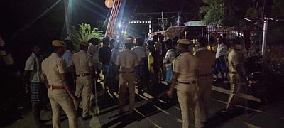 திருச்சி அருகே லாரி ஓட்டுநர் வெட்டிக் கொலை; உணவகத்துக்கு தீ வைப்பு