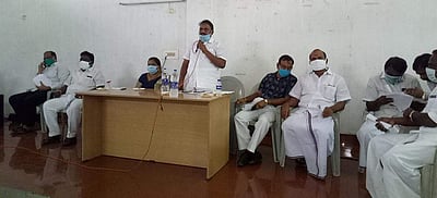 கும்மிடிப்பூண்டி ஒன்றிய ஊராட்சித் தலைவர்கள் ஆலோசனைக் கூட்டம்