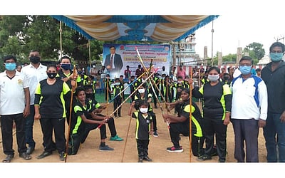 செங்குன்றம் அருகே சிலம்ப பயிற்சி முகாம்