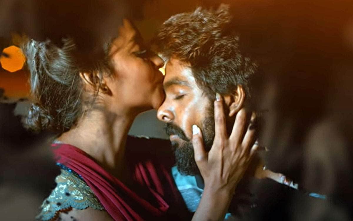 காத்தோடு காத்தானேன் பாடலின் லிரிக்கல் வீடியோ