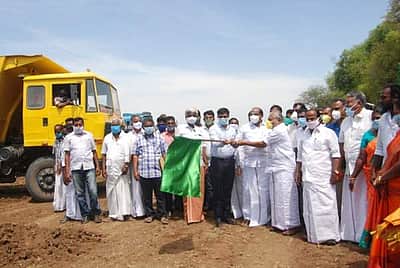 கள்ளப்பெரம்பூர் ஏரியில் குடிமராமத்து பணி தொடக்கம்