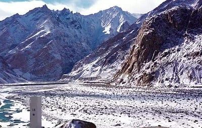 சீனாவின் உள்விவகாரத்தில் தலையிடுவதை அமெரிக்கா நிறுத்திக்கொள்ள வேண்டும்: சீனா