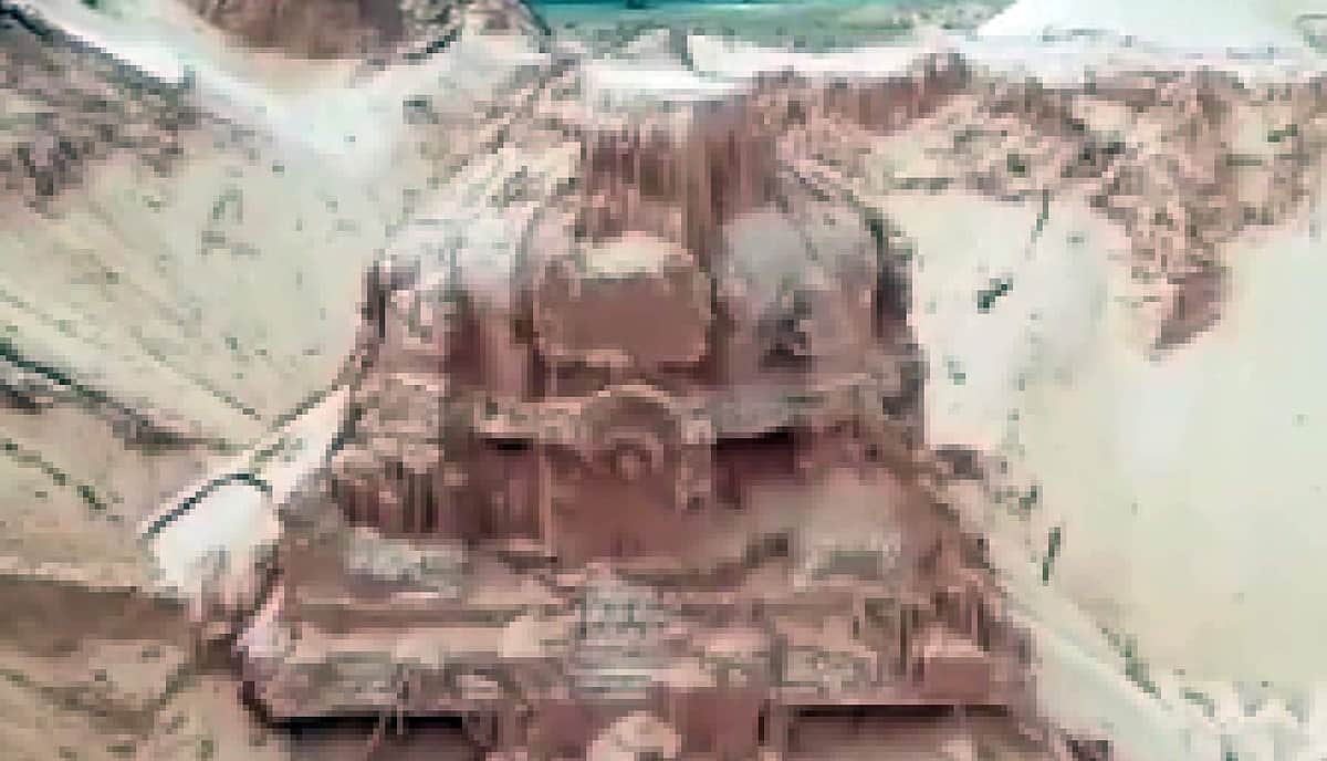 ஆந்திரம்: பெண்ணா நதியில் கண்டறியப்பட்ட நூறு ஆண்டுகள் பழமையான சிவன் கோயில்