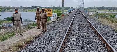 சென்னையிலிருந்து இ பாஸ் இல்லாமல் நாகை வந்த 2 பேர் கைது