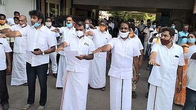 சீன பொருள்களை புறக்கணிக்க பாஜக உறுதிமொழியேற்பு: மாநிலத் தலைவர் பங்கேற்பு