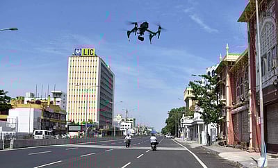 முடங்கியது சென்னை - புகைப்படங்கள்