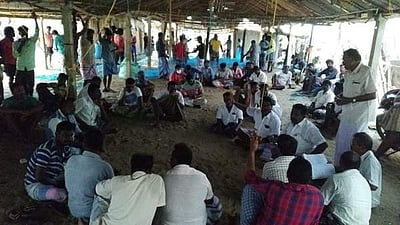 மீனவர்கள் கால வரையற்ற வேலைநிறுத்த போராட்டத்தில் ஈடுபட முடிவு 