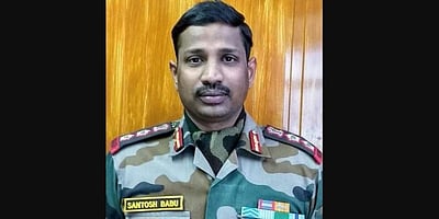 லடாக்கில் மரணமடைந்த ராணுவ அதிகாரி குடும்பத்திற்கு ரூ 5 கோடி நிதி: தெலங்கானா அரசு உத்தரவு