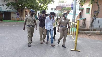ஏடிஎம் காவலாளி தாக்கிய வழக்கில் ஈரோட்டில் 4 பேர் கைது