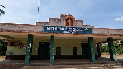 சீர்காழி இளநிலை வருவாய் ஆய்வாளருக்கு கரோனா: வட்டாட்சியர் அலுவலகம் மூடல்