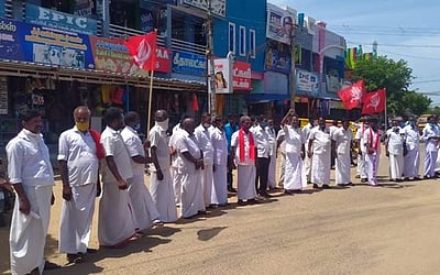 திருப்பூண்டியில் பெட்ரோல், டீசல் விலை உயர்வை கண்டித்து ஆர்ப்பாட்டம்