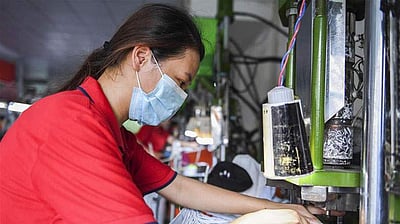 வேலை வாய்ப்புகள் மூலம் வறுமை ஒழிப்பு: சீனா அறிவிப்பு