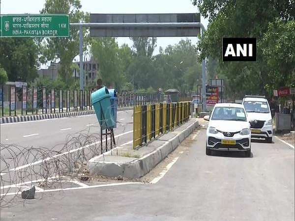 நெருக்கடி சூழலில் பாகிஸ்தானிலிருந்து இந்தியா திரும்பிய ஐந்து தூதரக அதிகாரிகள்!