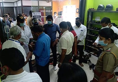 கோவையில் தனியார் வீட்டு மனை விற்கும் நிறுவனத்தில் வட்டாட்சியர் ஆய்வு