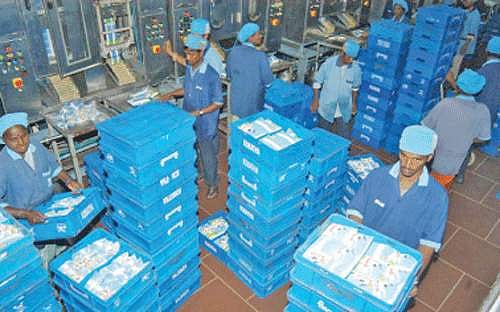 நிா்வாக சீா்கேடுகளால் தடுமாறும் ஆவின் நிறுவனம்!