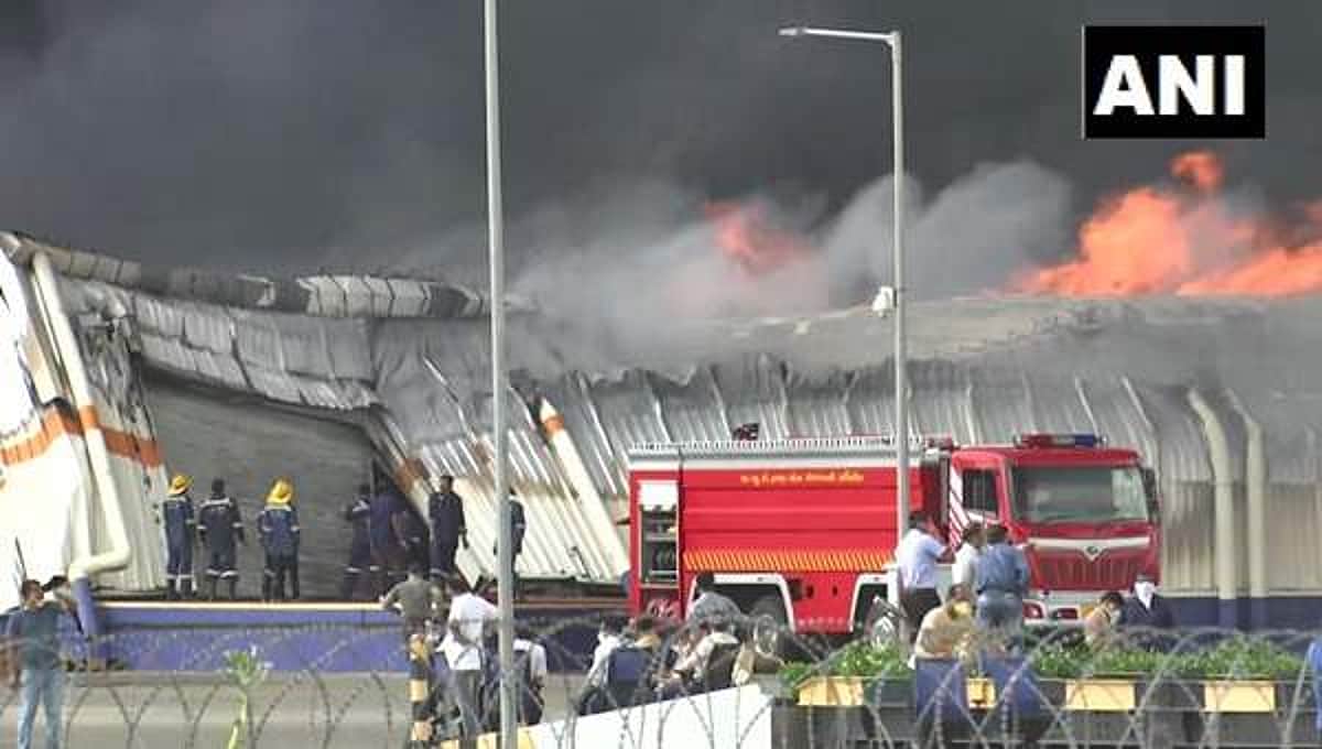 ஆமதாபாத் தொழிற்சாலையில் பயங்கர தீ விபத்து