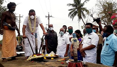 அரிச்சந்திரா நதி கடைமடையை வந்தடைந்த காவிரி நீா்