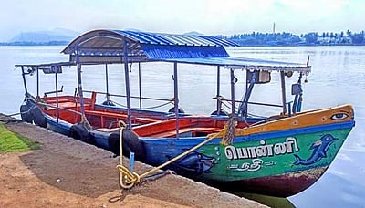 ஈரோடு-சேலம் மாவட்டங்களுக்கு இடையே படகுப் போக்குவரத்து நிறுத்தம்