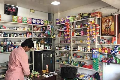 தமிழகத்தில் நாளை காலை 7 மணி முதல் 11 மணி வரை மருந்துக் கடைகள் மூடல்