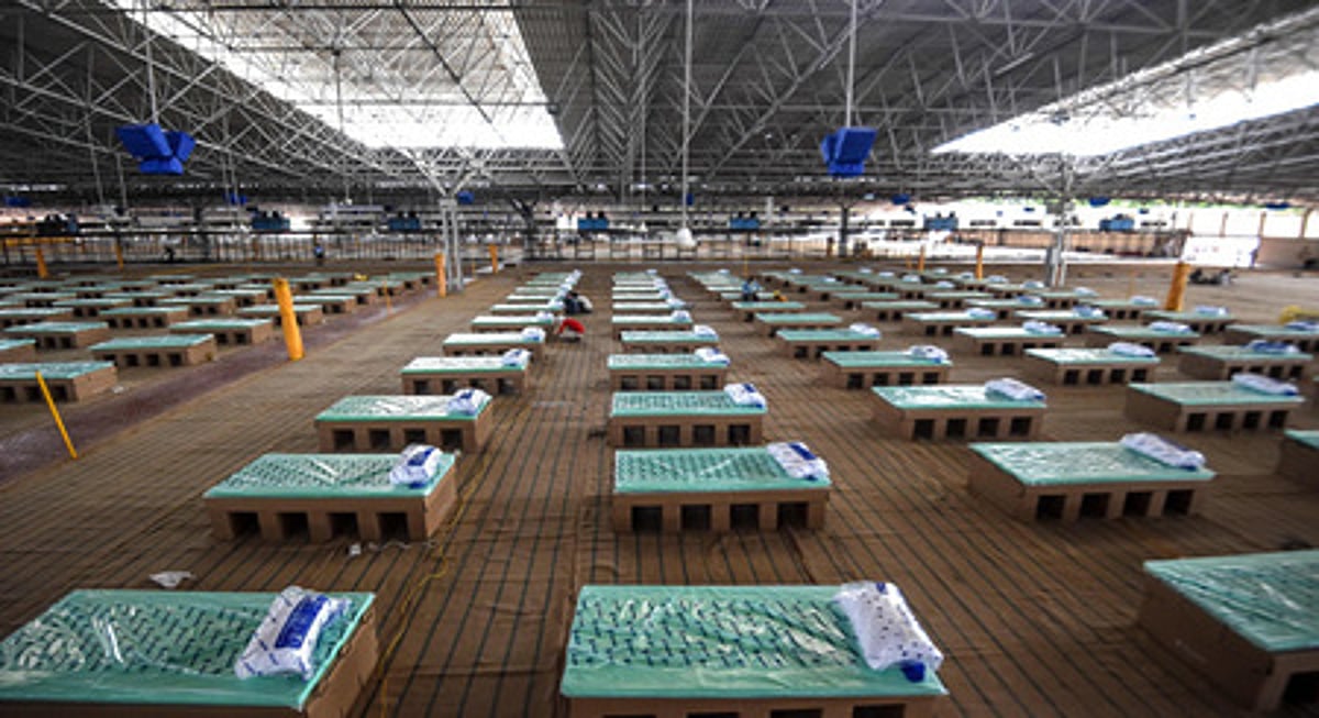 தில்லியின் மிகப் பெரிய கரோனா சிகிச்சை மையம் தொடக்கம்