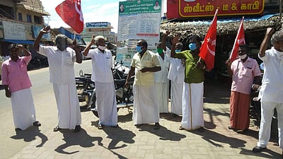 சாத்தான்குளம் மரணங்கள்: திருவாடானையில் மார்க்சிய கம்யூ. ஆர்ப்பாட்டம்