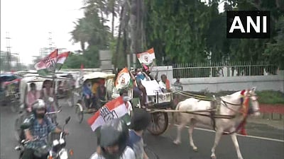 நாடு முழுவதும் பெட்ரோல், டீசல் விலை உயர்வைக் கண்டித்து காங்கிரஸ் ஆர்ப்பாட்டம்