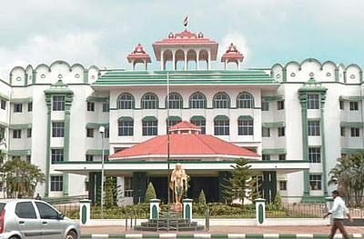 மாணவர்களுக்கு மன உளைச்சல் ஏற்படும்: 10-ம் வகுப்பு தேர்வை ஒத்திவைக்கக்கோரிய மனு தள்ளுபடி 