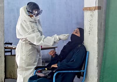 சென்னையில் 2,393, பிற மாவட்டங்களில் 1,550 பேருக்கு கரோனா: மாவட்டவாரியாக விவரம்