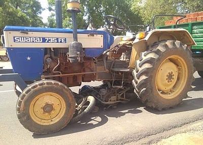 அம்பாசமுத்திரம் அருகே பைக் மீது டிராக்டர் மோதியதில் தந்தை, மகள் பலி