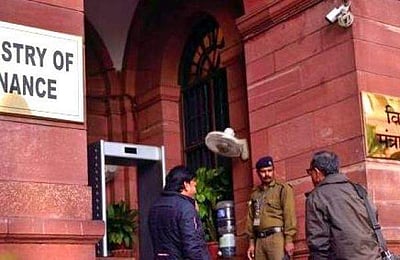 ஒரு வருடத்துக்கு புதிய திட்டங்கள் எதுவும் கிடையாது: மத்திய நிதியமைச்சகம்