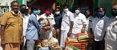 சிதம்பரத்தில் தேமுதிக சார்பில் 108 ஆம்புலன்ஸ் ஊழியர்களுக்கு நிவாரணப் பொருள்கள்