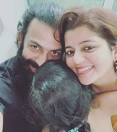 குடும்பத்துடன் இணைந்தார் நடிகர் பிரித்விராஜ்