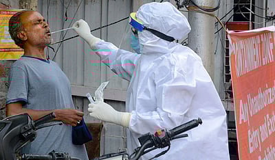 தில்லியில் புதிதாக 2,442 பேருக்கு கரோனா