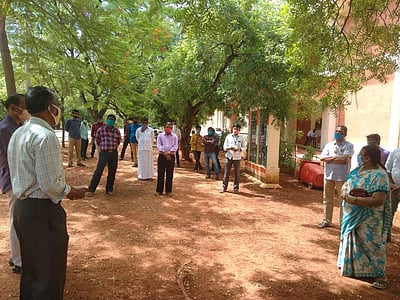 மதுரை காமராஜர் பல்கலை.யில் கௌரவ விரிவுரையாளர்கள் போராட்டம்