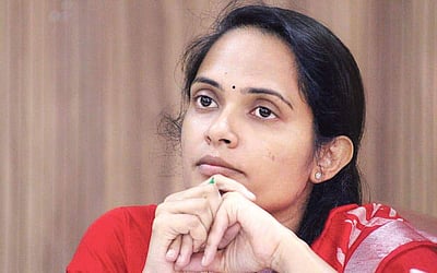 கரோனா: கட்டுப்படுத்திய ஆட்சியர்