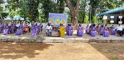 திருவாரூர்: தனியார் பள்ளி ஆசிரியர்களுக்கு நல வாரியம் அமைக்கக்கோரி பட்டினிப் போராட்டம்