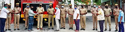 தீயணைப்பு வீரர்களுக்கு ஹோமியோபதி மாத்திரைகள் வழங்கல் 
