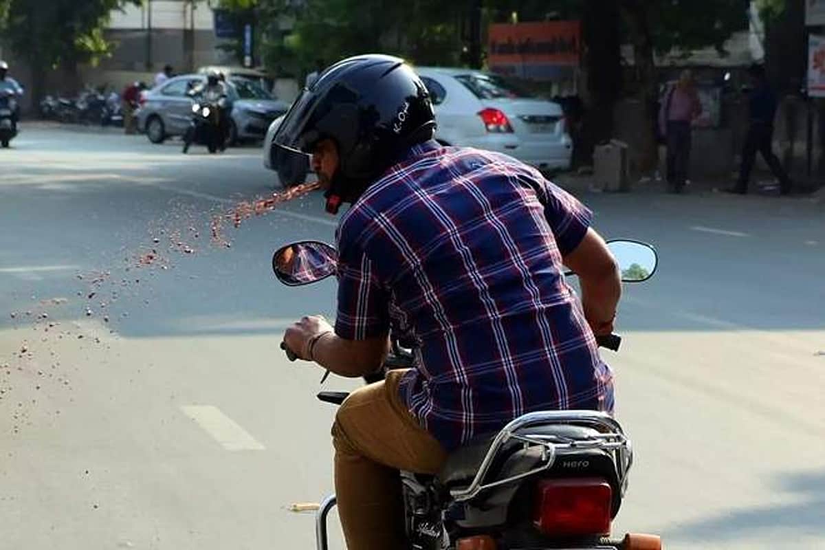 ‘பான்’ எச்சிலைத் துப்பினால் பத்தாயிரம் ரூபாய் அபராதம்!