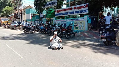 உத்தமபாளையத்தில் டாஸ்மாக் கடையை மூட வலியுறுத்தி சமூக ஆர்வலர் தர்னா