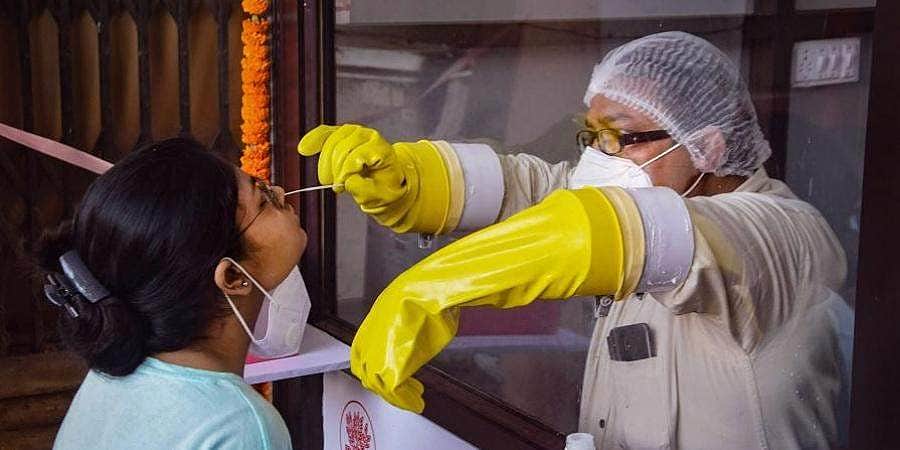 அமெரிக்காவில் கடந்த 24 மணி நேரத்தில் 68,428 பேருக்குத் தொற்று: 974 பேர் பலி