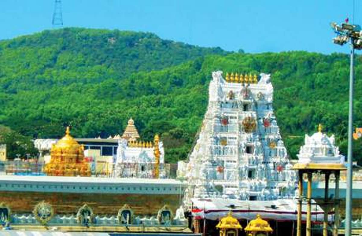 திருப்பதி ஏழுமலையான் கோயிலில் 14 அர்ச்சகர்களுக்கு கரோனா